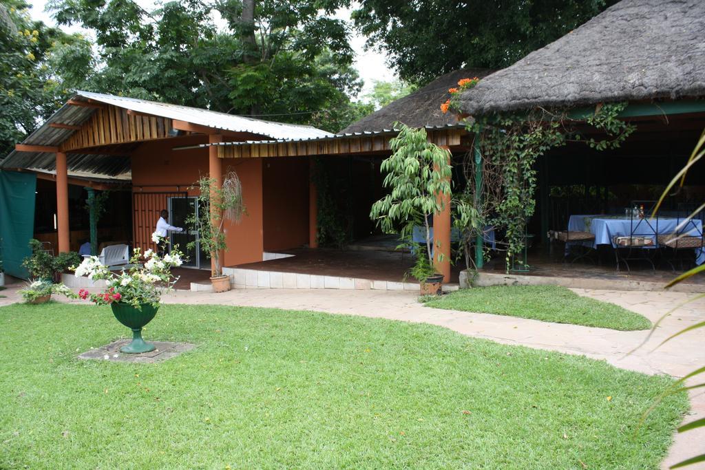 Palmwood Lodge Lusaka Ngoại thất bức ảnh