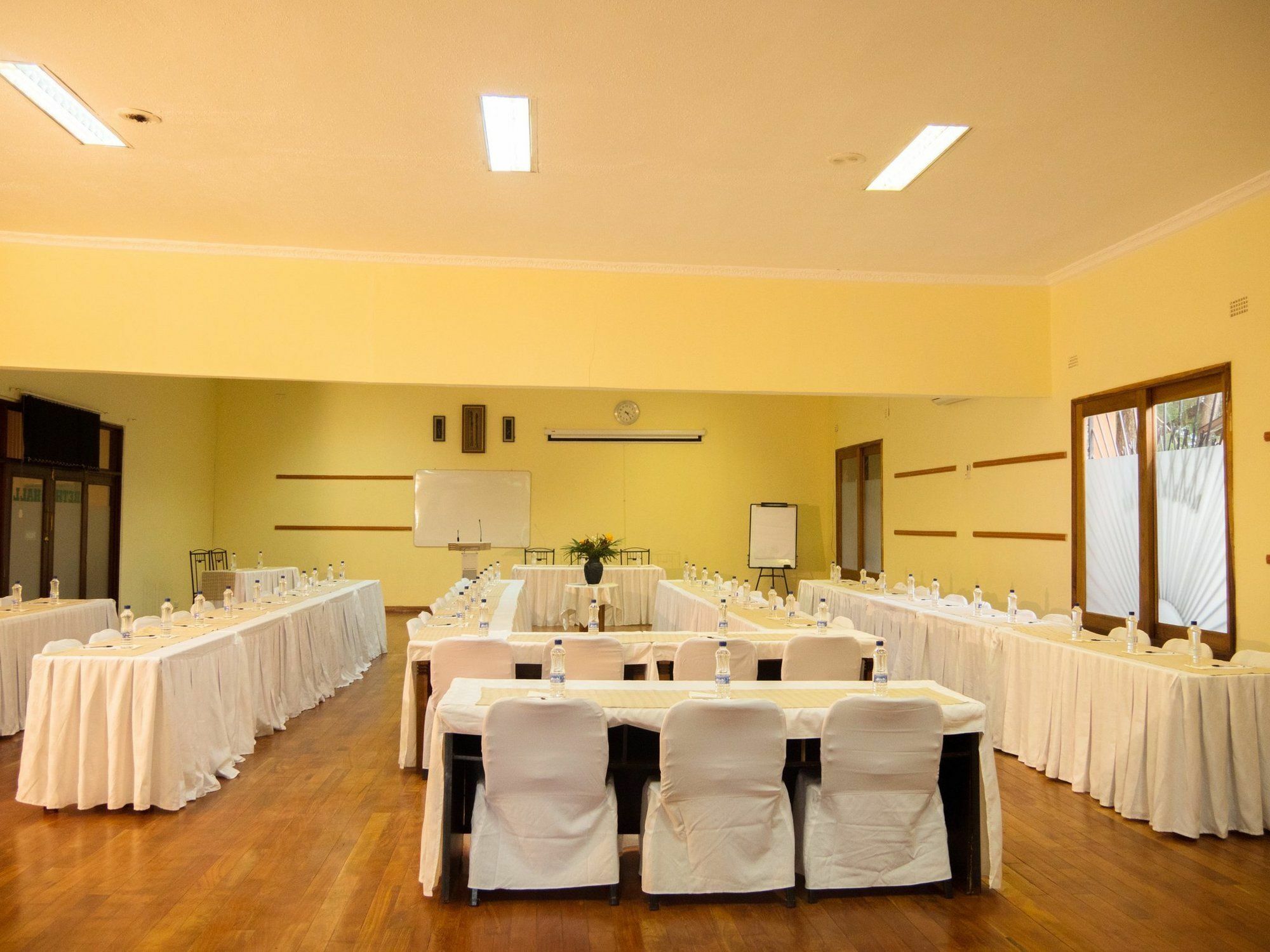 Palmwood Lodge Lusaka Ngoại thất bức ảnh